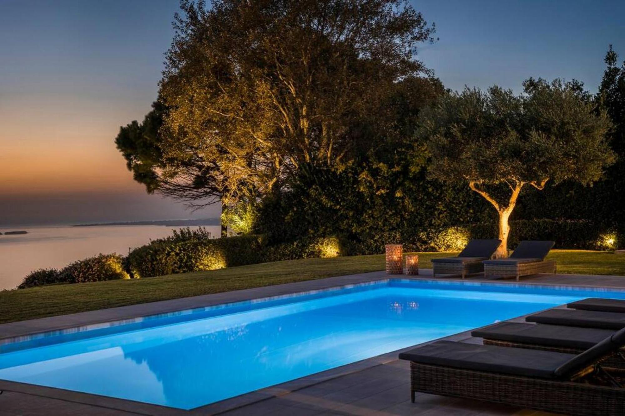 Grande Azzurro In Lakithra Villa Luaran gambar