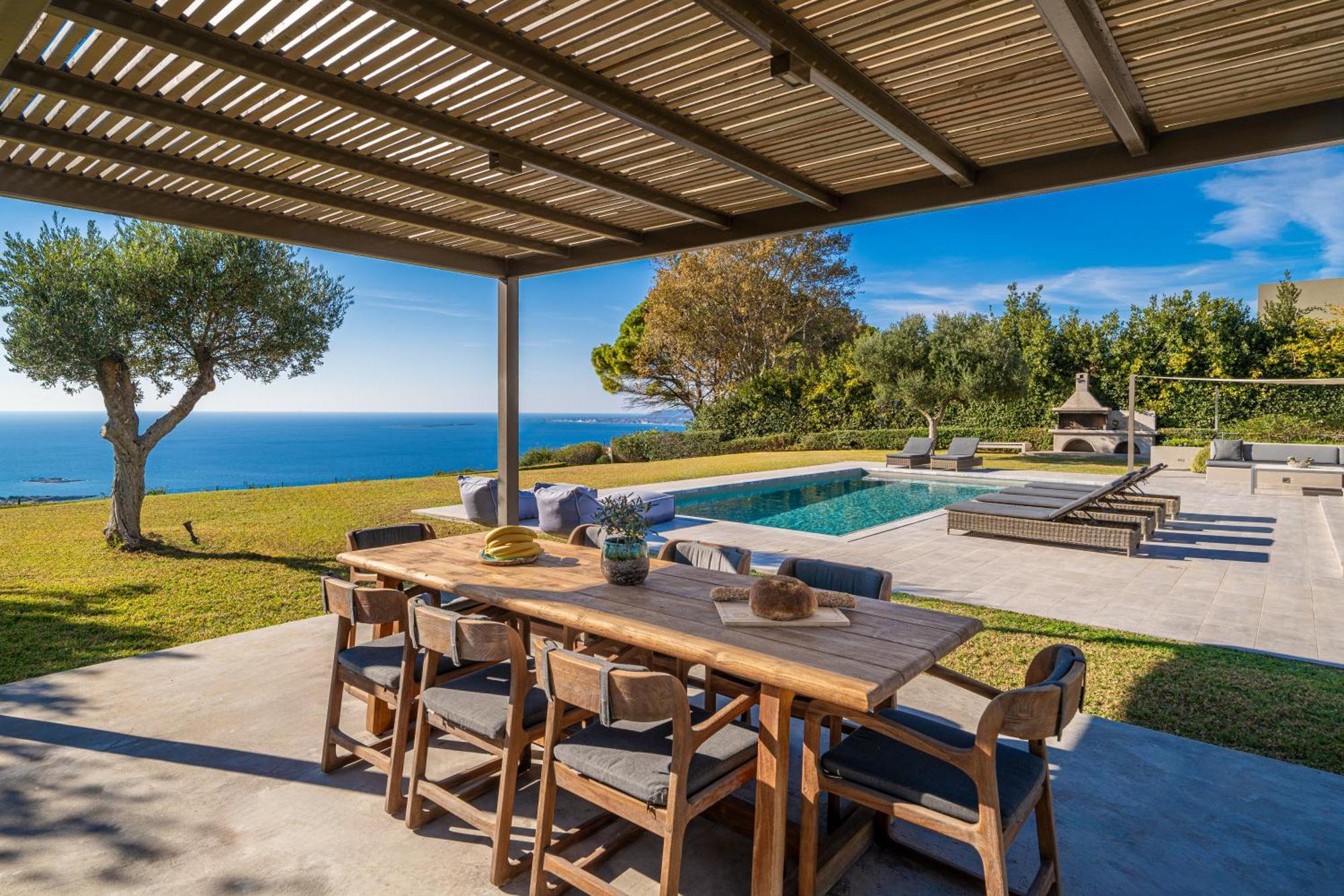 Grande Azzurro In Lakithra Villa Luaran gambar